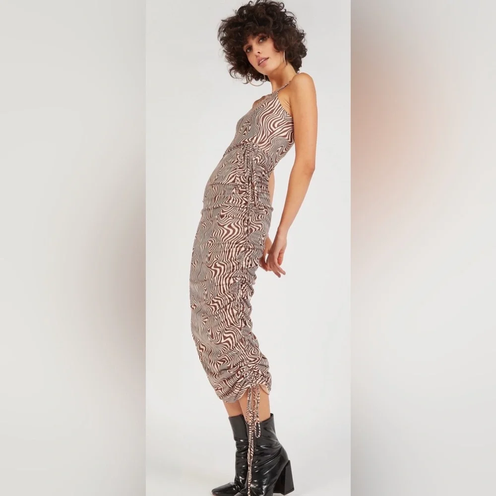 2Xtremz Printed Midi One
Shoulder Bodycon Dress - Picture 3 of 4